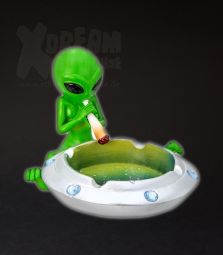 Aschenbecher | Alien mit Joint & UFO | Grün